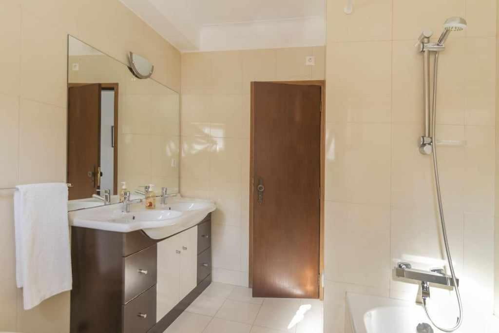 Villa Quintinha De Sabadim - 500 Metros Da Ecovia De Sistelo Arcos de Valdevez Exterior foto